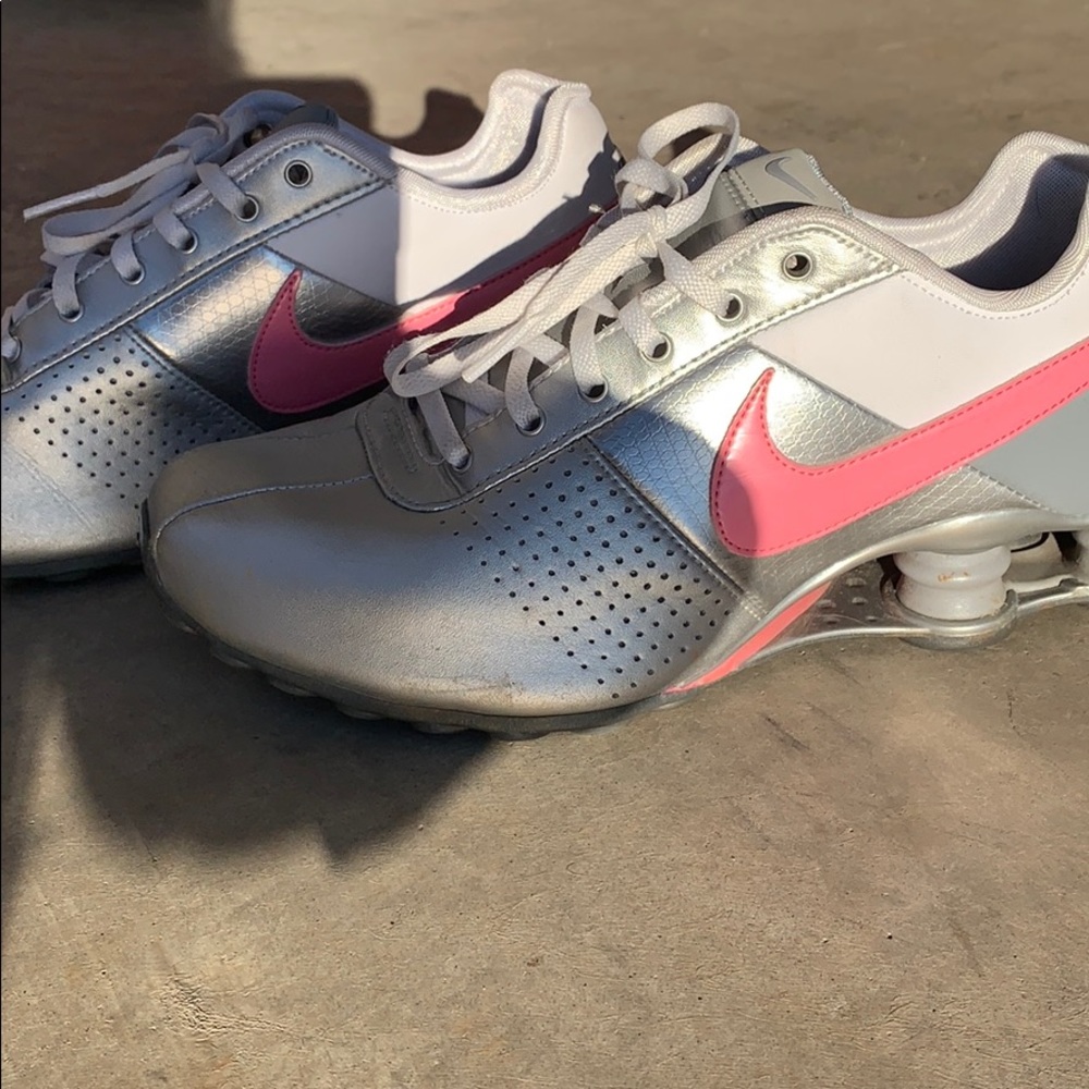 Nike shox size 7